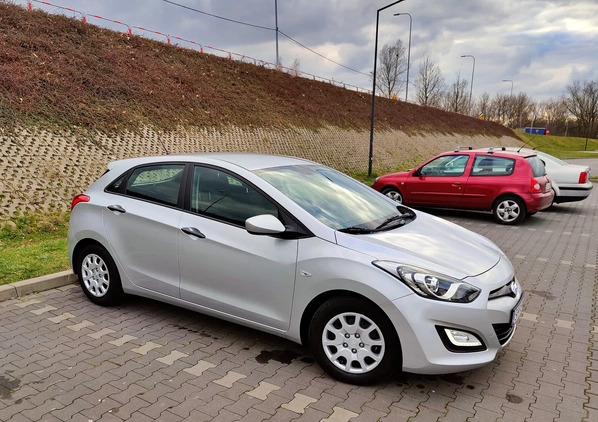 Hyundai I30 cena 37900 przebieg: 113756, rok produkcji 2015 z Węgorzyno małe 742